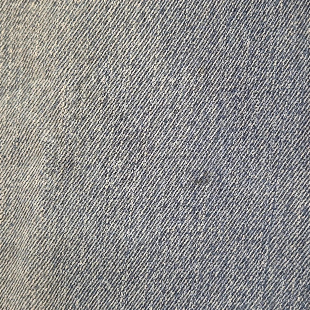 Vintage Levis 550 Relaxed Fit Blue Jeans Light Wash Denim Distressed Mens‎ 34x30